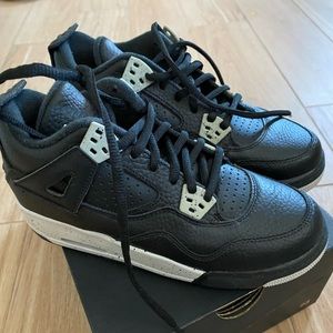 Air Jordan Retro 4 “Oreo”